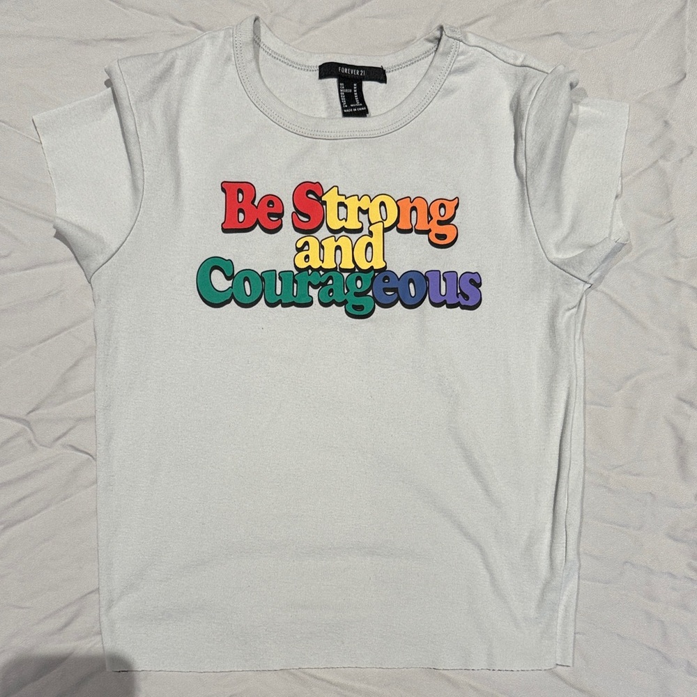 Be Strong and Courageous Tee - Grey